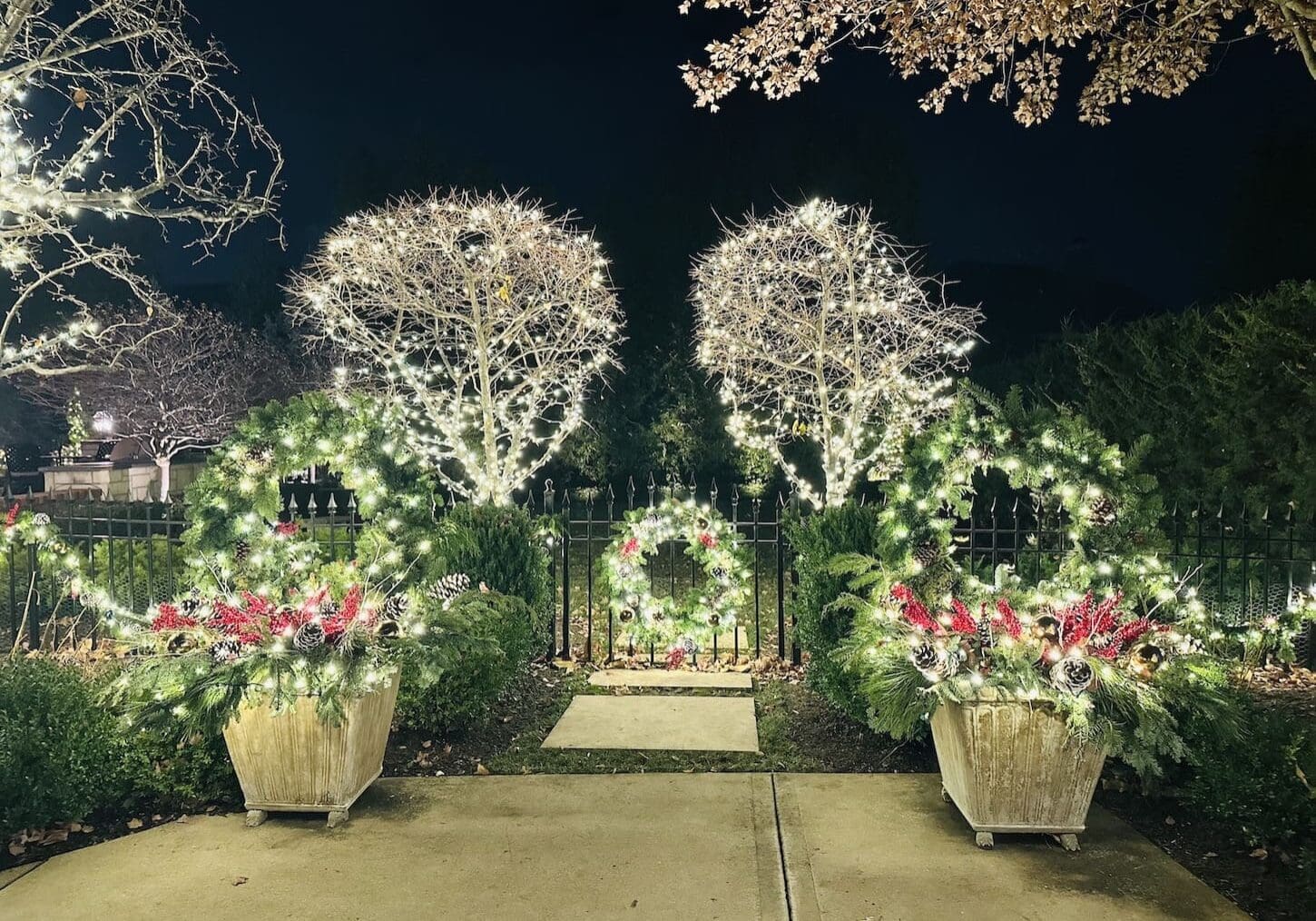 Parkville MO Holiday Lighting